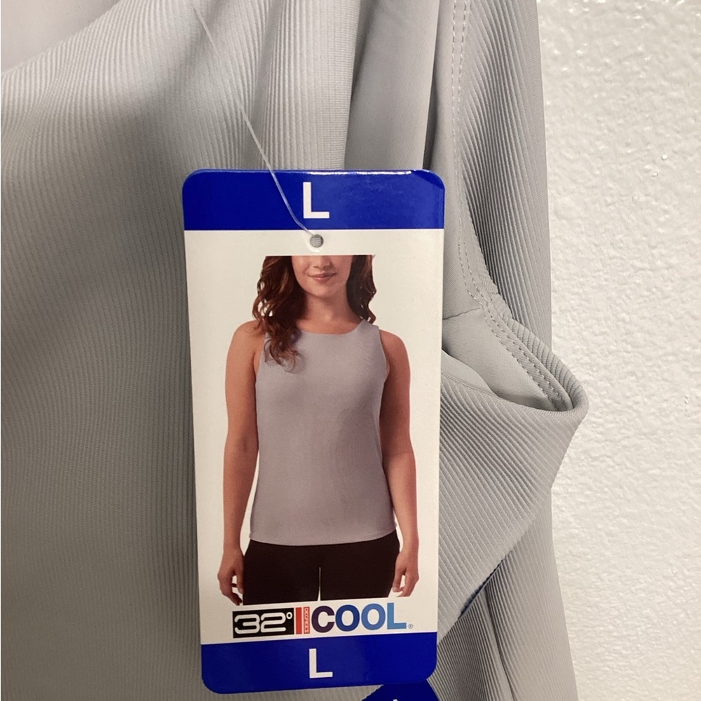 32 Degrees Soft Rib Tank Top Built-in Bra - Picture 7 of 9